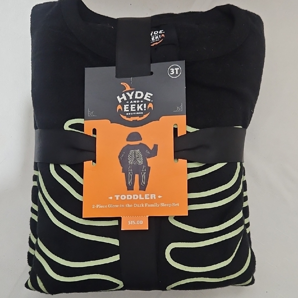Hyde and Eek! Boutique Black and Green Kids Pajama Set